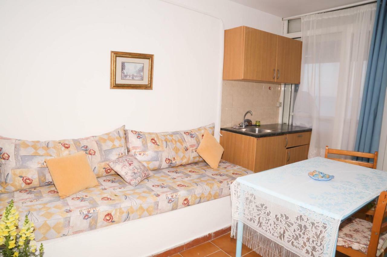 Tony'S Rooms Alinda  Exterior foto